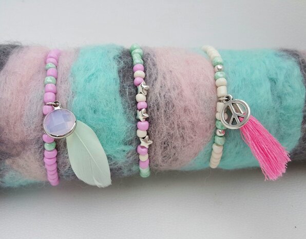 Boho feather armbandje voor groot en klein