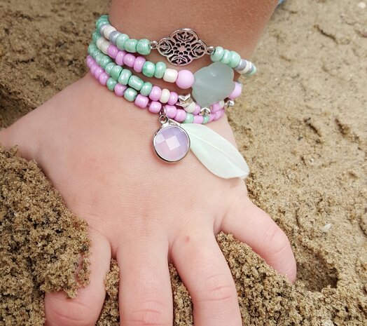 Boho feather armbandje voor groot en klein